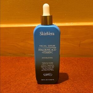 Blue Hydrating Facial Serum with Hyaluronic Acid and Vitamin C